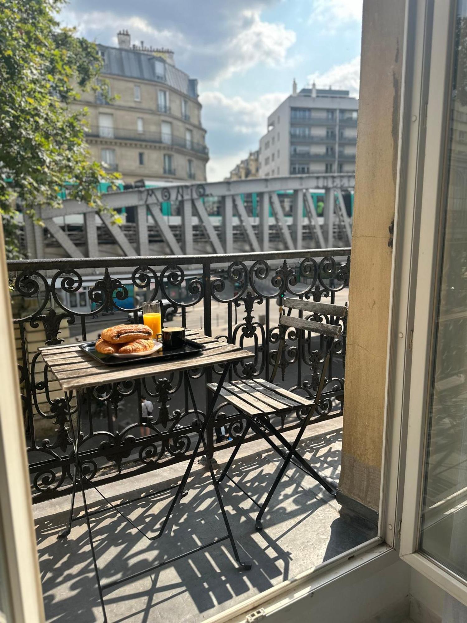 Appartement Parisien ภายนอก รูปภาพ